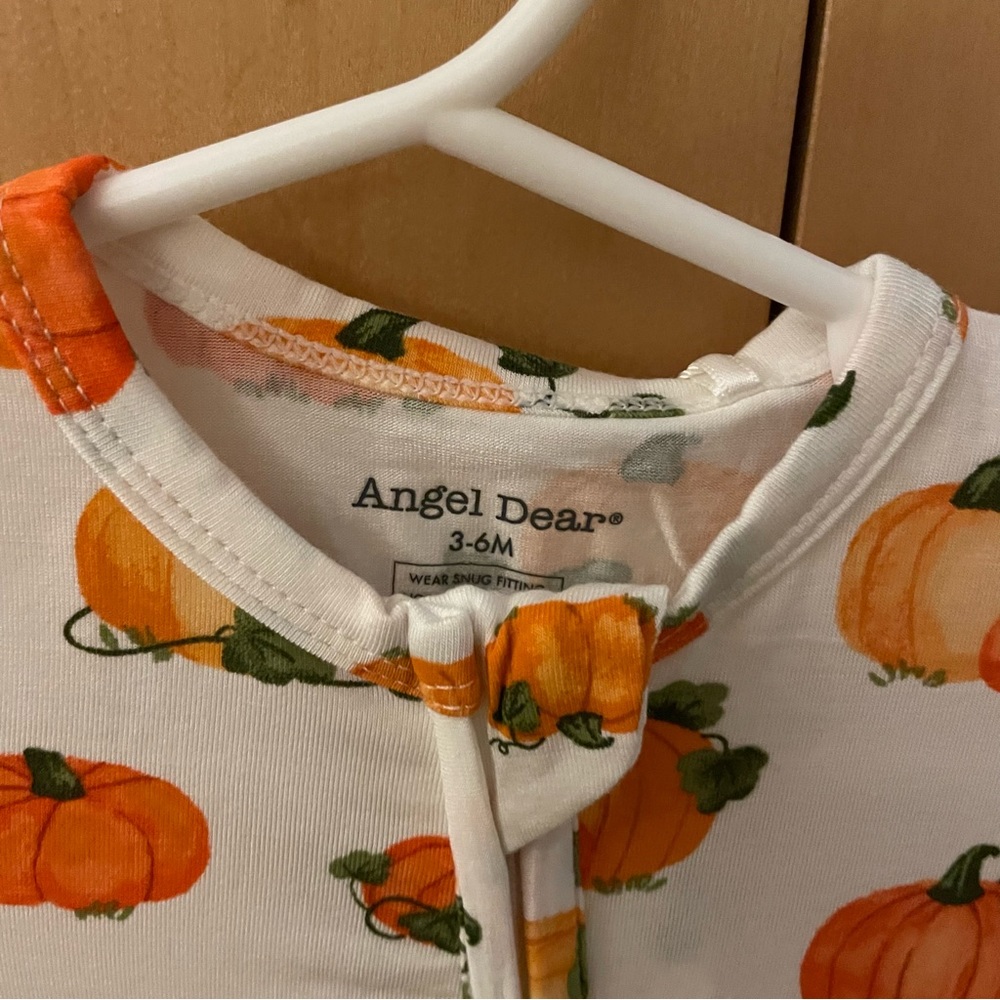SOLD!!! NWT Angel Dear Bamboo Autumn Pumpkin Halloween Print Footie Pajama 3-6M - Picture 2 of 5